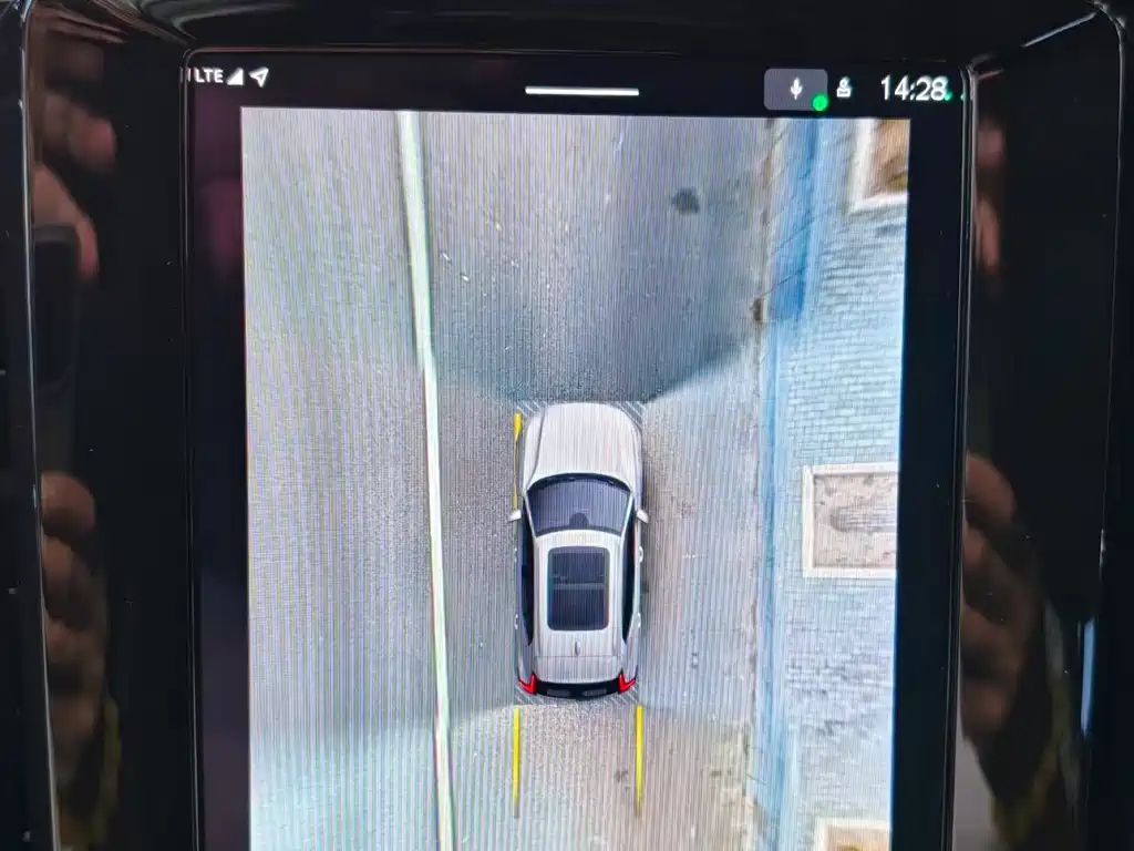 Volvo XC40 NEV — миниатюра 25