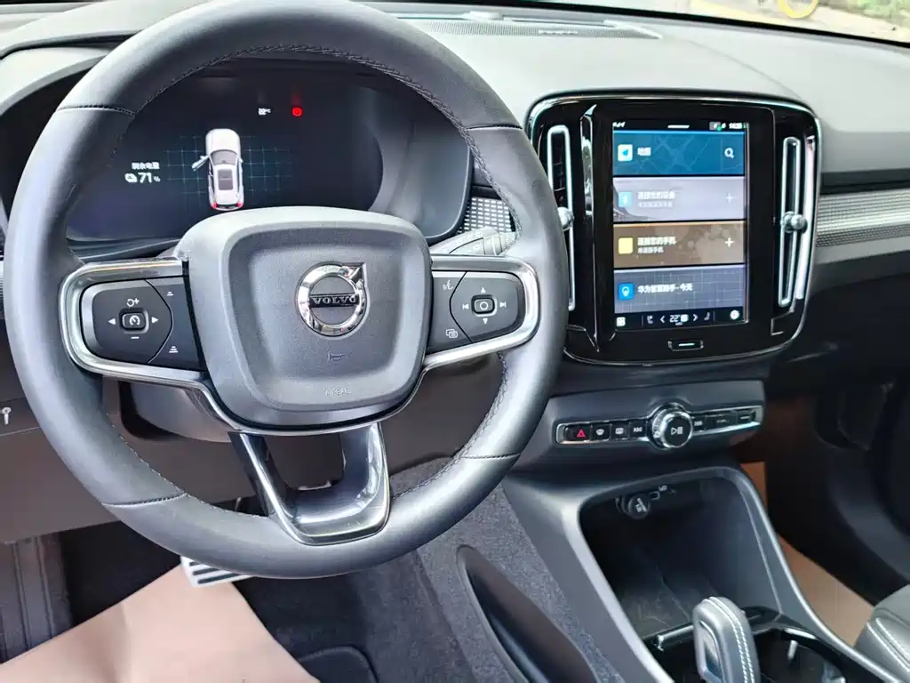 Volvo XC40 NEV — миниатюра 17