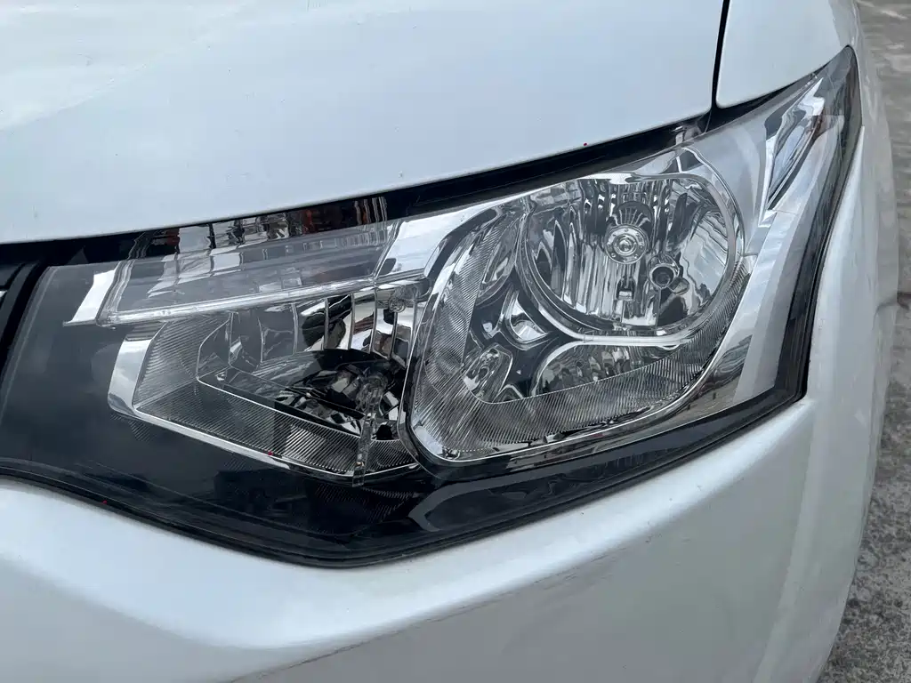 Mitsubishi Outlander (Import) — миниатюра 4