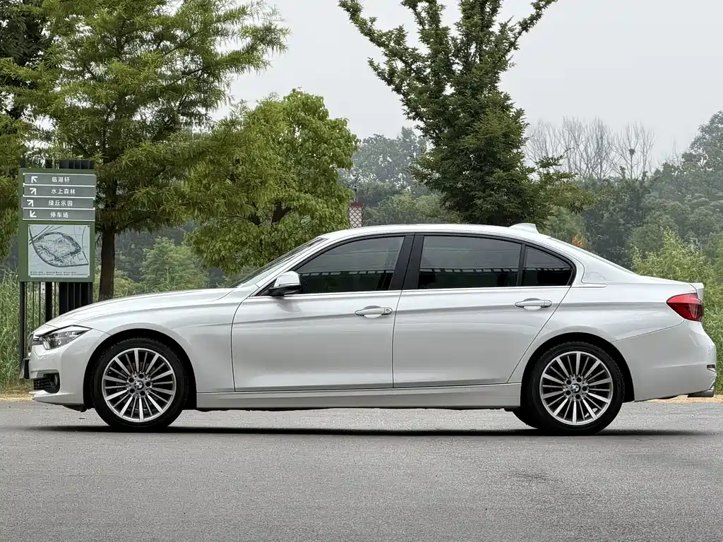 BMW 3 Series — миниатюра 13