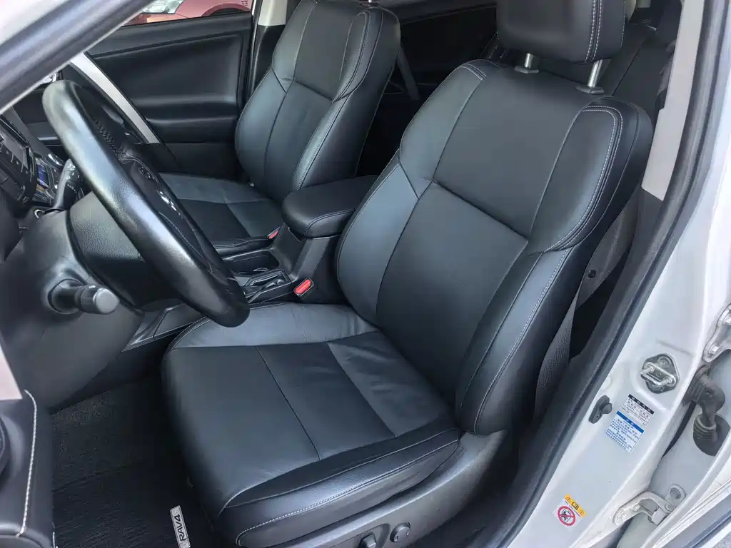 Toyota RAV4 — миниатюра 11