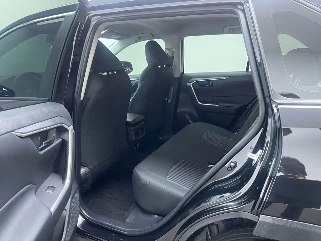 Toyota Wildlander — миниатюра 12