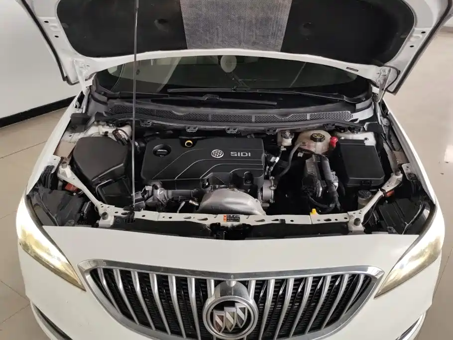 Buick Verano — миниатюра 10