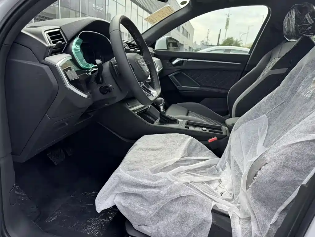 Audi Q3 — миниатюра 5