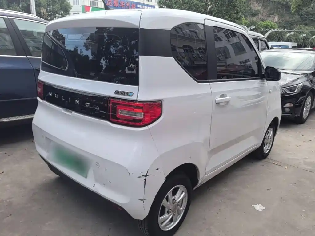Wuling MINIEV — миниатюра 7