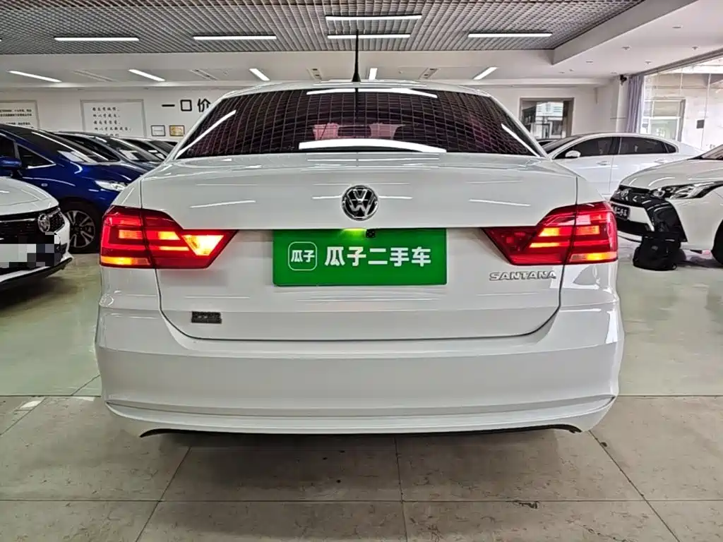Volkswagen Santana — миниатюра 6