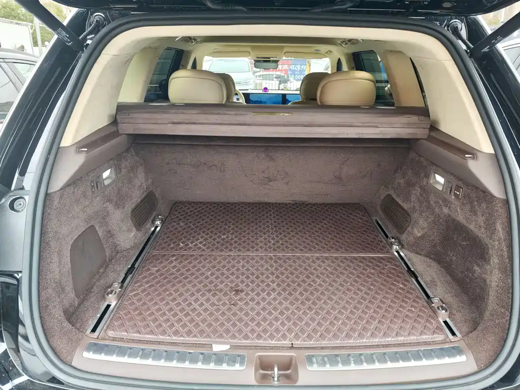 AITO ASK THE WORLD M9