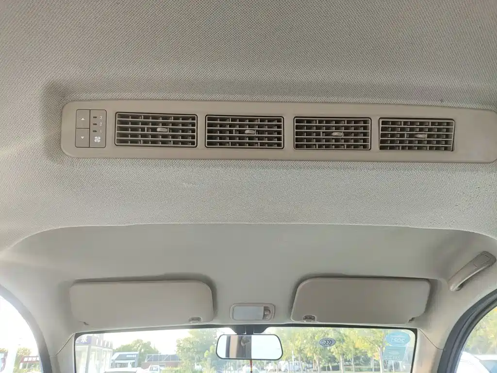 Wuling Hongguang V — миниатюра 18