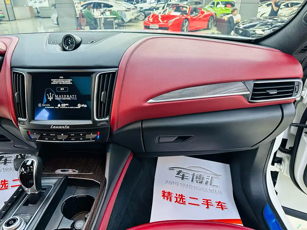 Maserati Levante — миниатюра 12