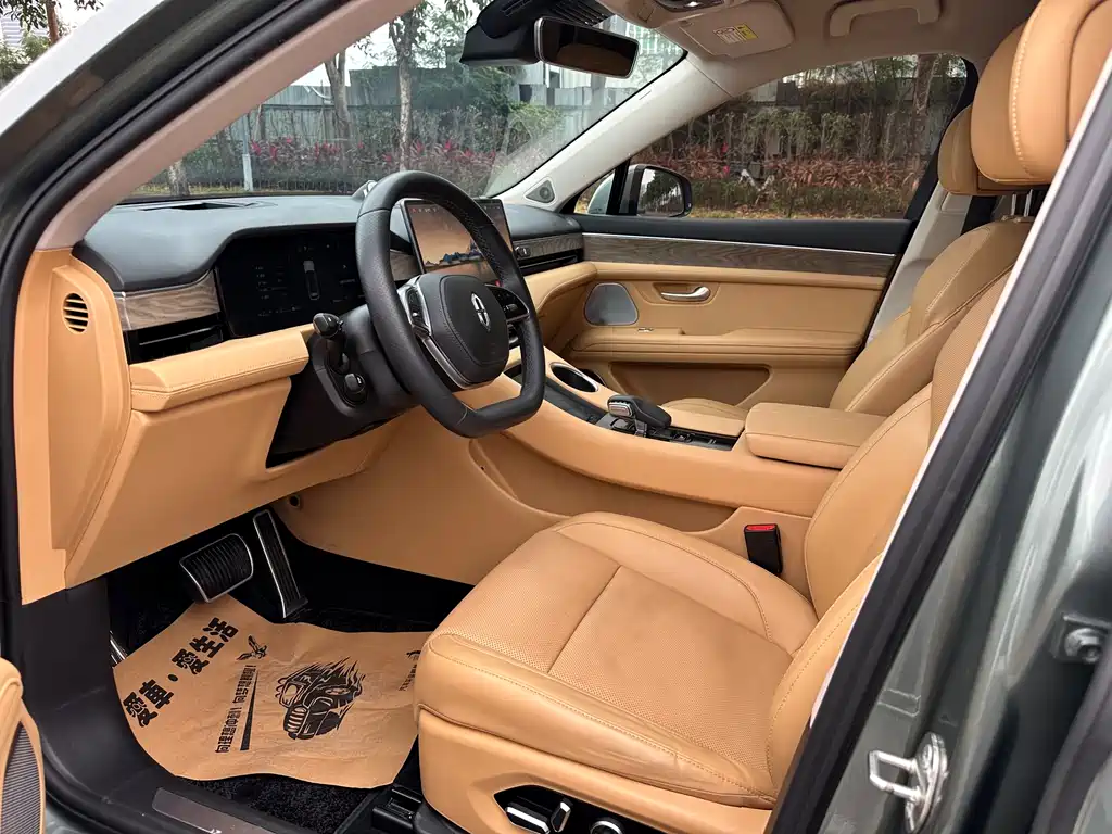 AITO ASK THE WORLD M5