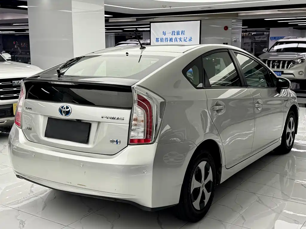 Toyota Prius — миниатюра 4