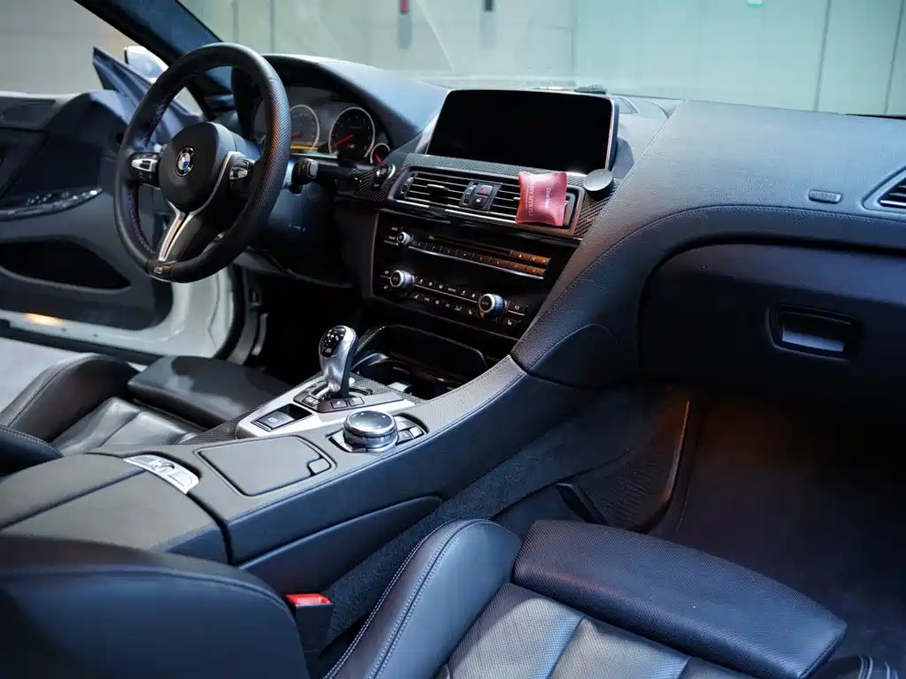BMW M6 — миниатюра 34