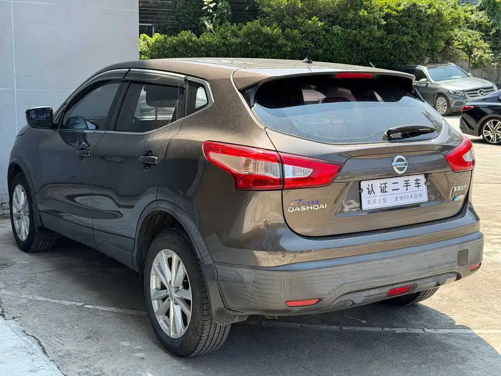 Nissan Qashqai — миниатюра 9