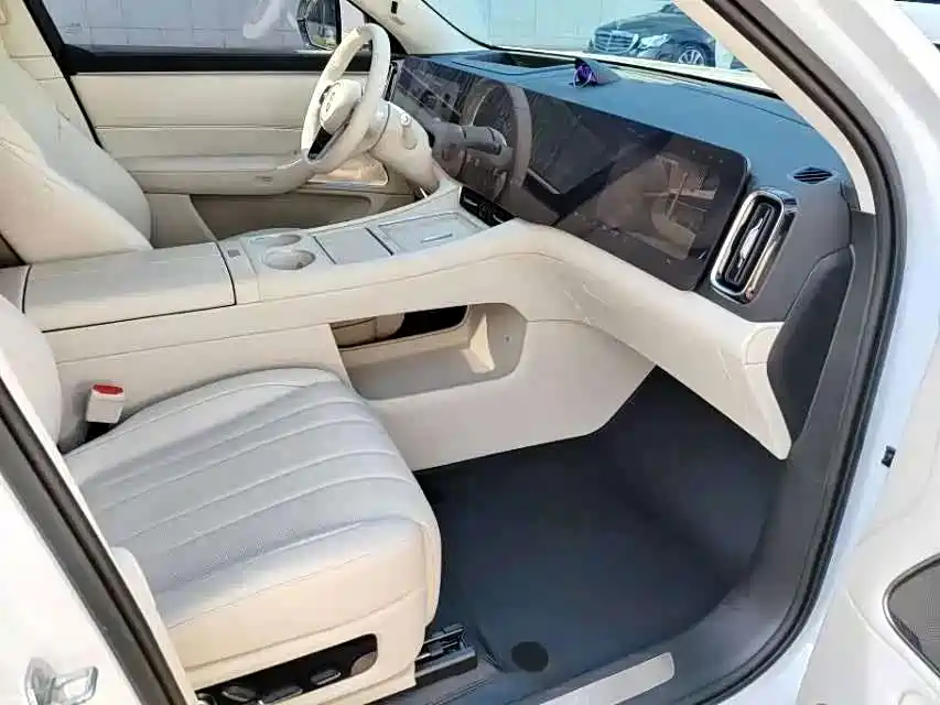 AITO AITO M8 — миниатюра 6