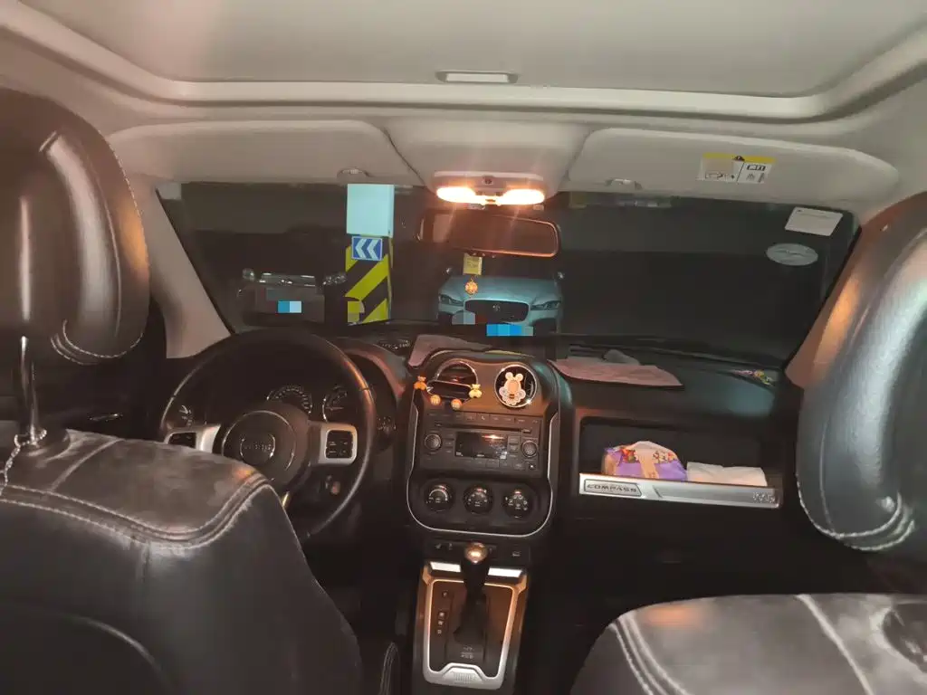 Jeep Compass (Import) — миниатюра 9