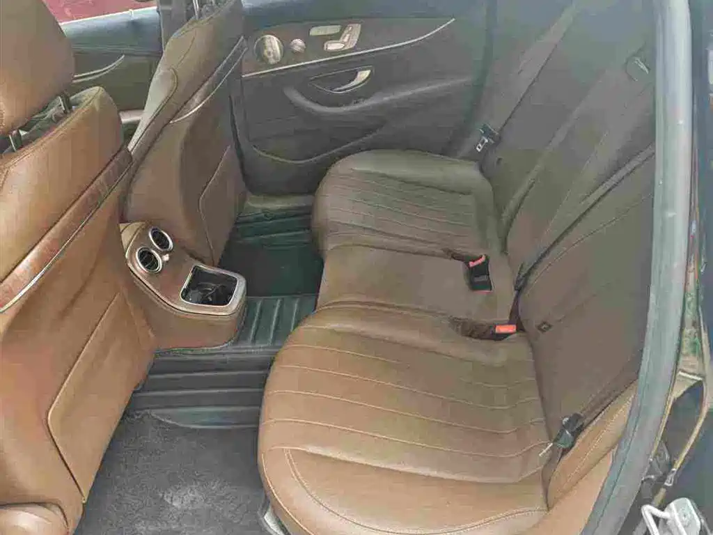 Mercedes-Benz E-Class — миниатюра 4