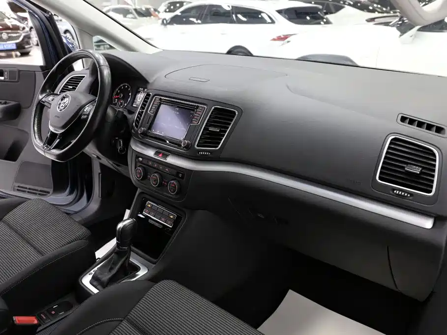 Volkswagen Sharan — миниатюра 17