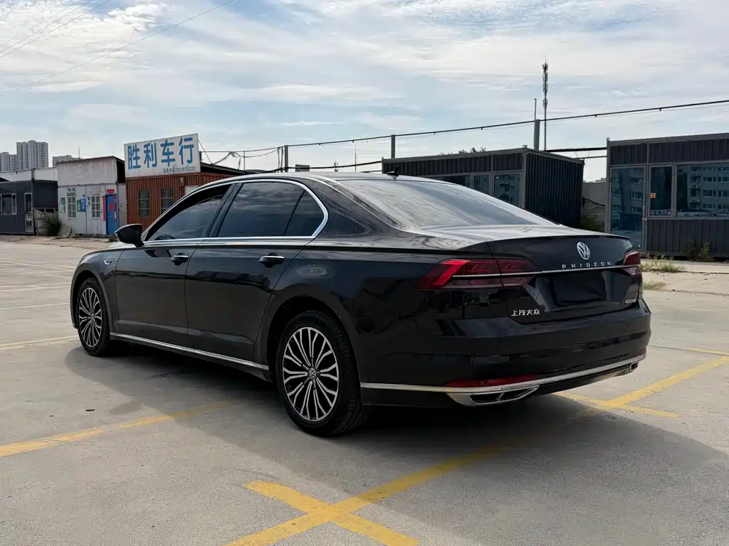 Volkswagen Phideon — миниатюра 7