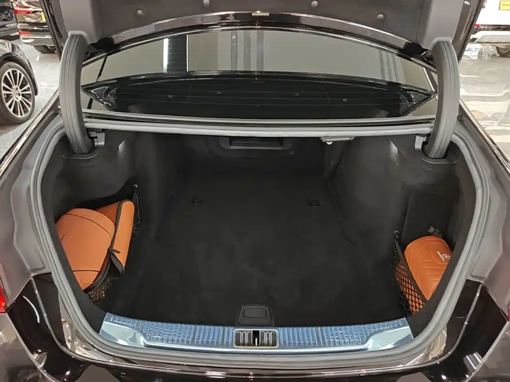 Mercedes-Benz S-Class — миниатюра 19