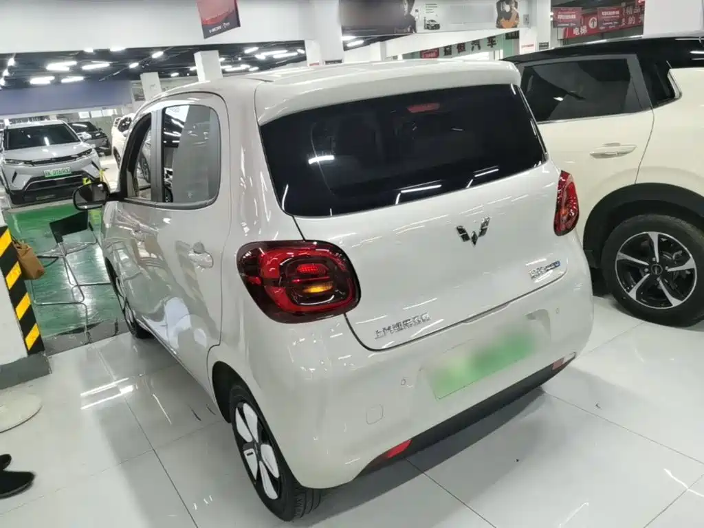 Wuling MINIEV — миниатюра 5