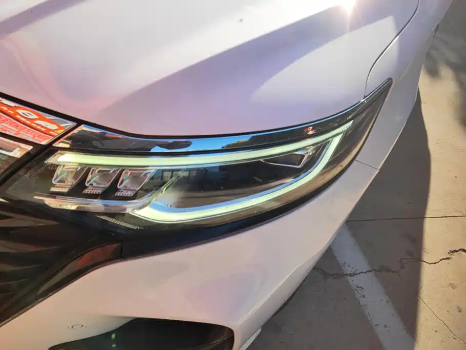 Roewe iMAX8 — миниатюра 5
