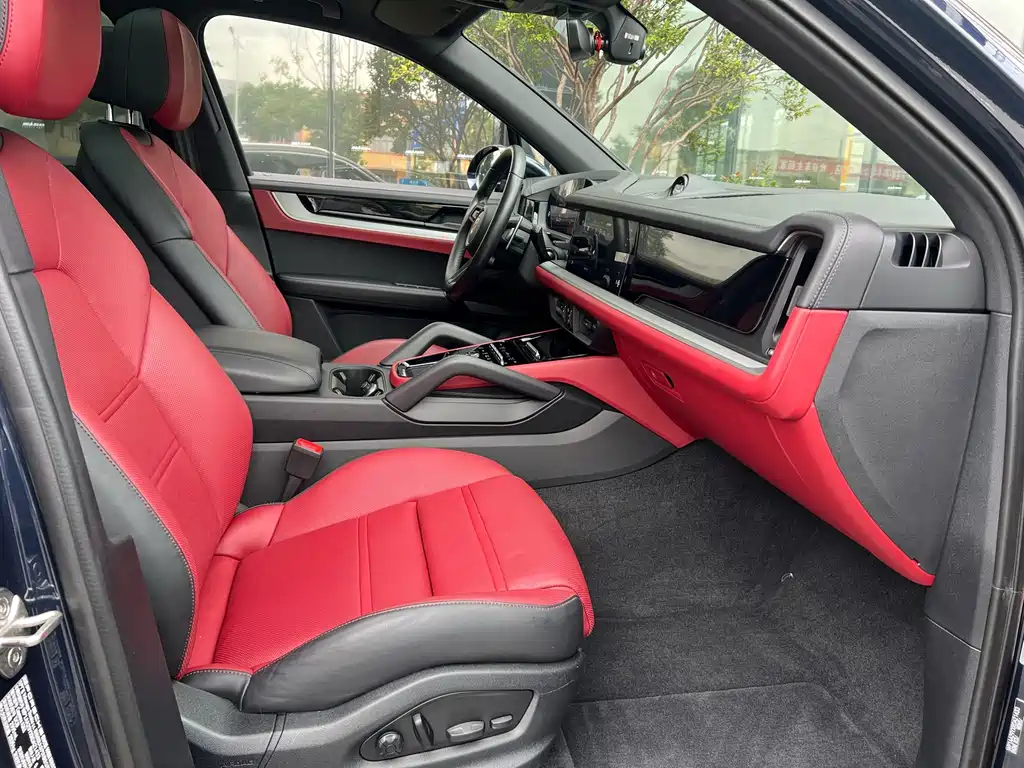 Porsche Cayenne — миниатюра 10