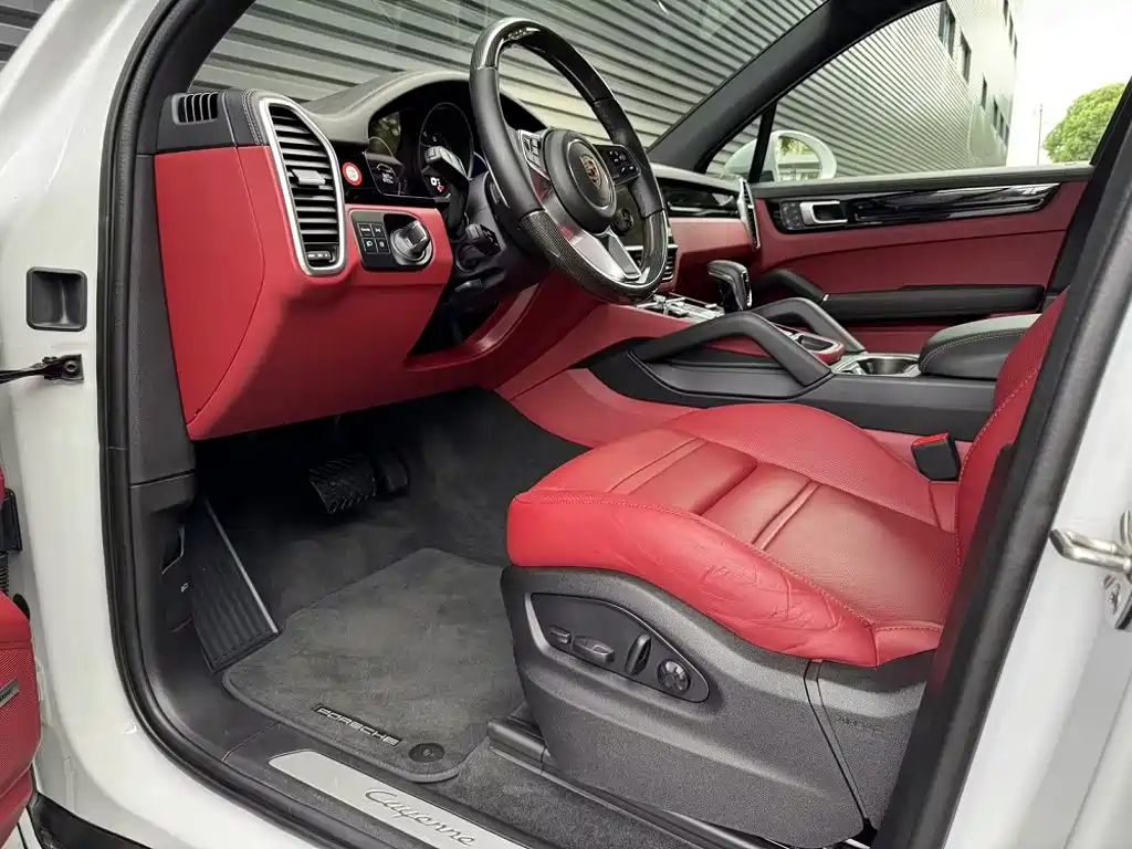Porsche Cayenne Hybrid — миниатюра 6