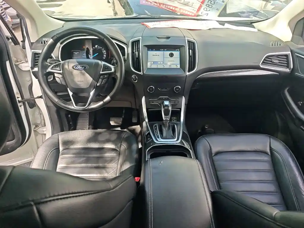 Ford Edge — миниатюра 10