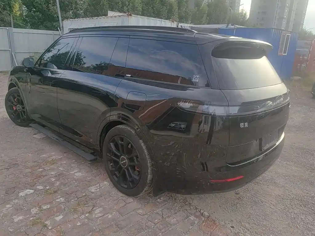 Lynk & Co 900 — миниатюра 6