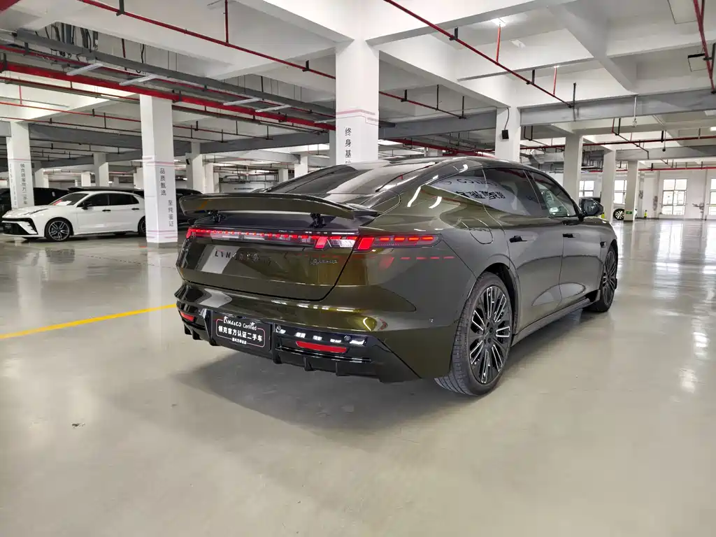Lynk & Co 10 — миниатюра 2