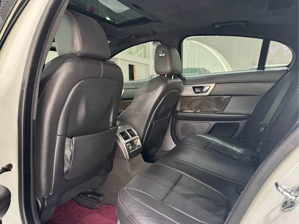 Jaguar XF 2015 XF 3.0 SC R-Sport Luxury