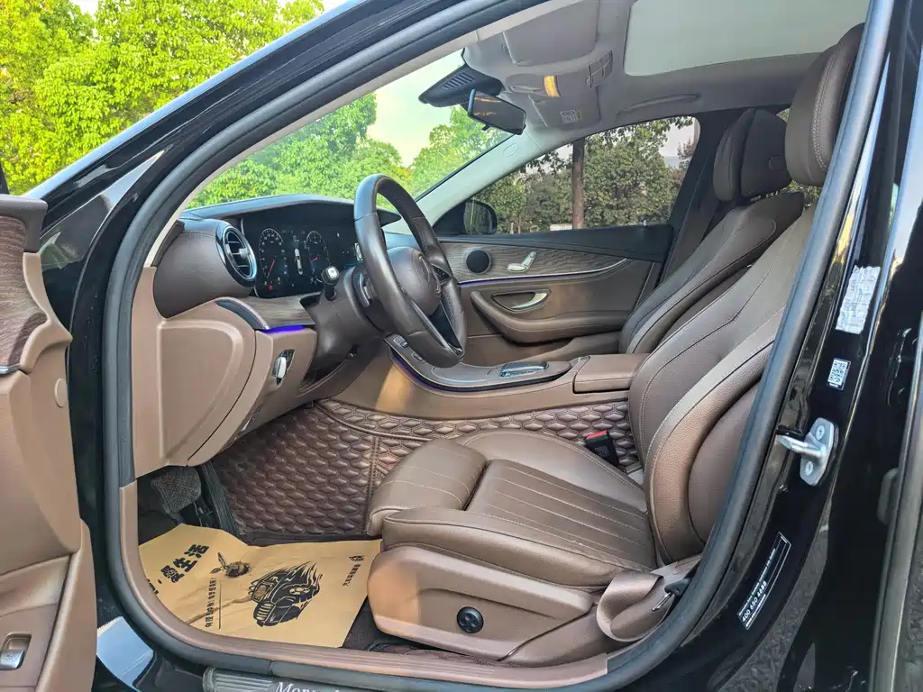 Mercedes-Benz E-Class — миниатюра 5