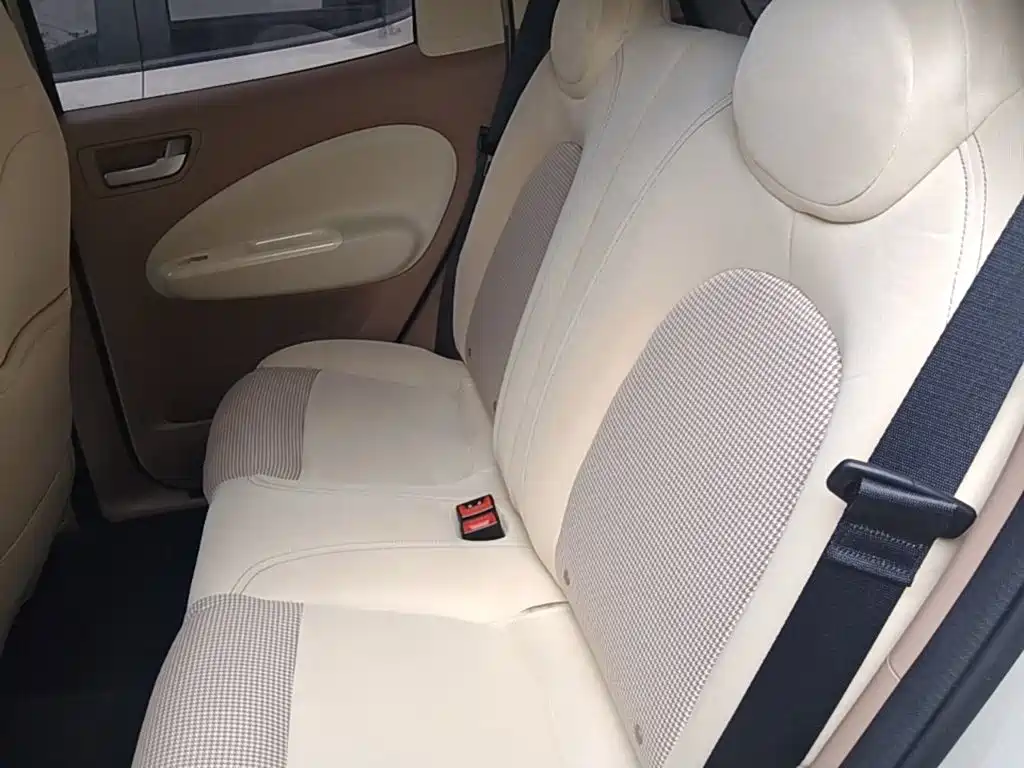 Wuling MINIEV — миниатюра 17