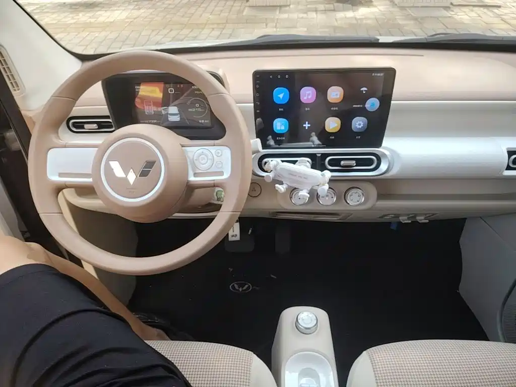 Wuling MINIEV — миниатюра 10