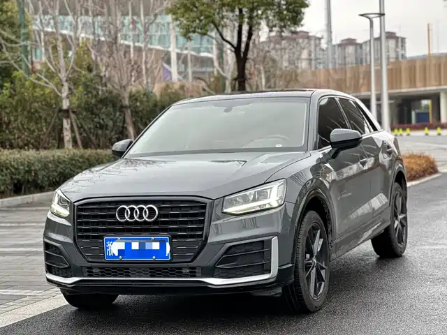 audi q2l