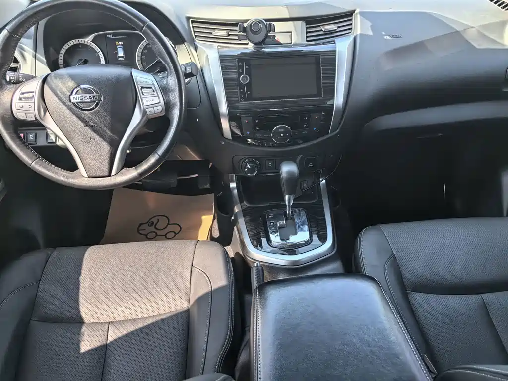 Nissan Terra — миниатюра 8