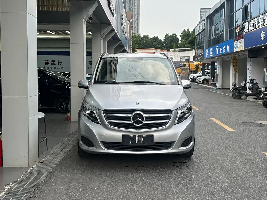 MERCEDES-BENZ V CLASS