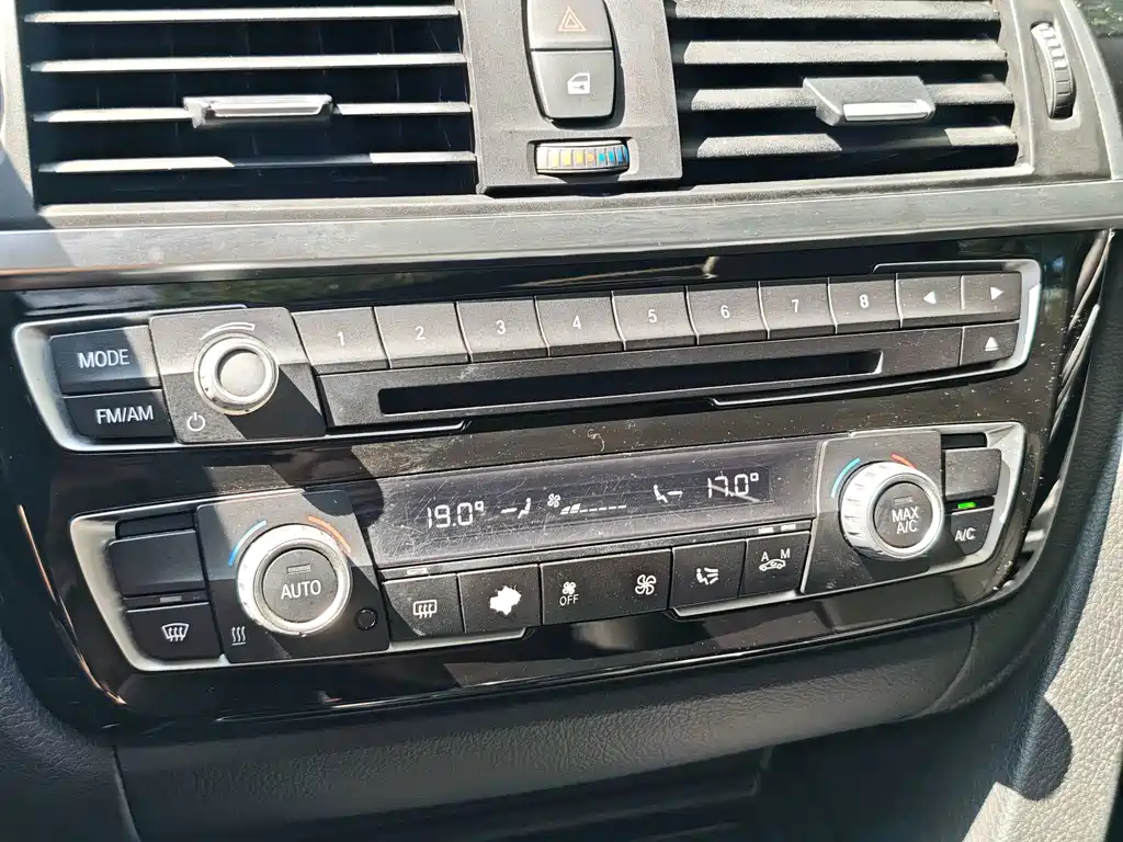 BMW 3 Series — миниатюра 19