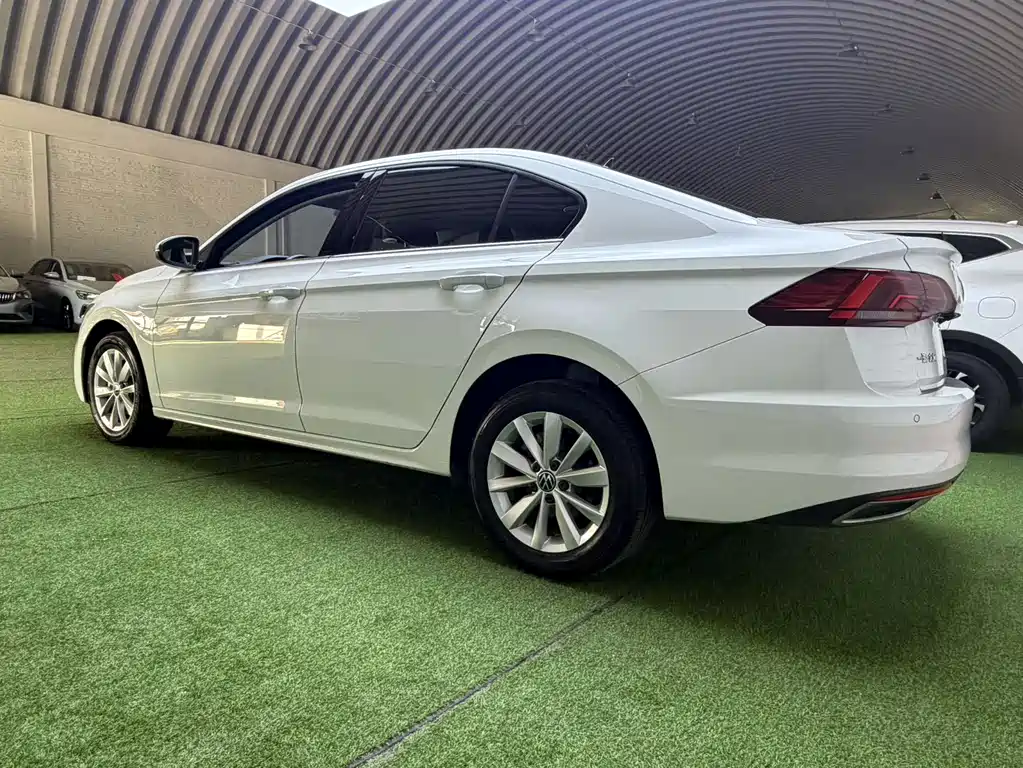 Volkswagen Bora — миниатюра 9