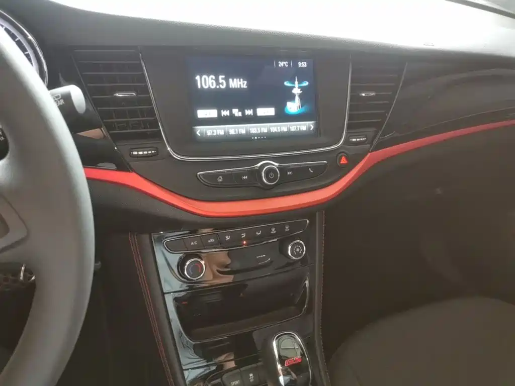 Buick Verano — миниатюра 13