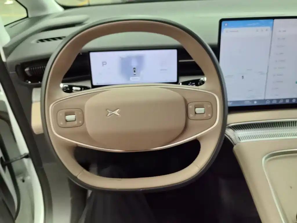 XPeng X9 — миниатюра 11