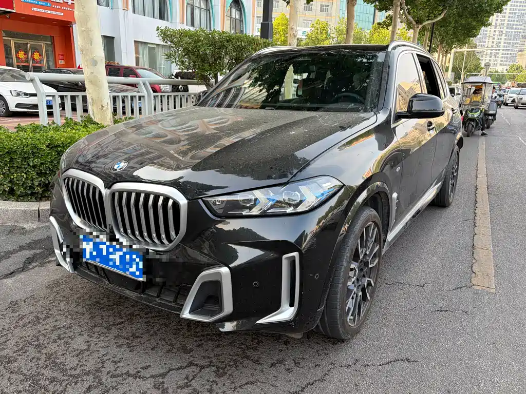 BMW X5 2023 xDrive 40Li M Sport Package