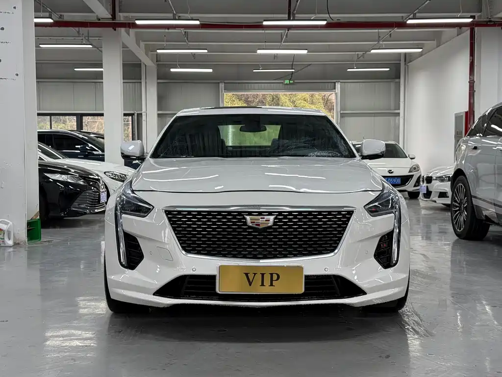 CADILLAC CT6