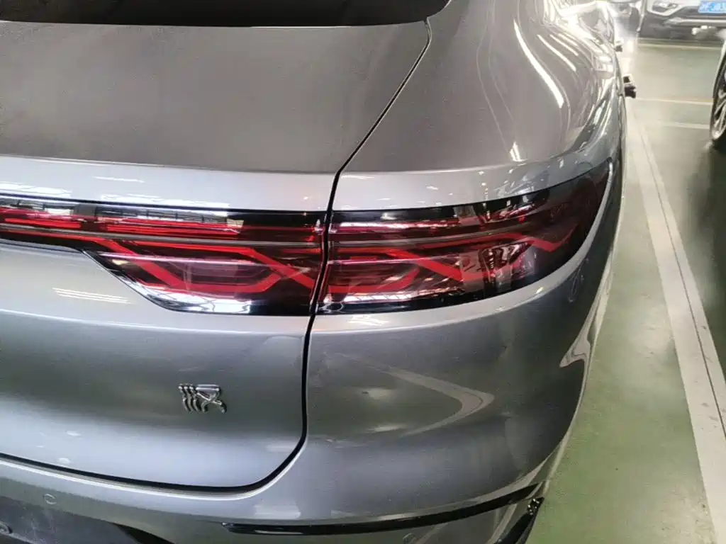 BYD Han — миниатюра 8