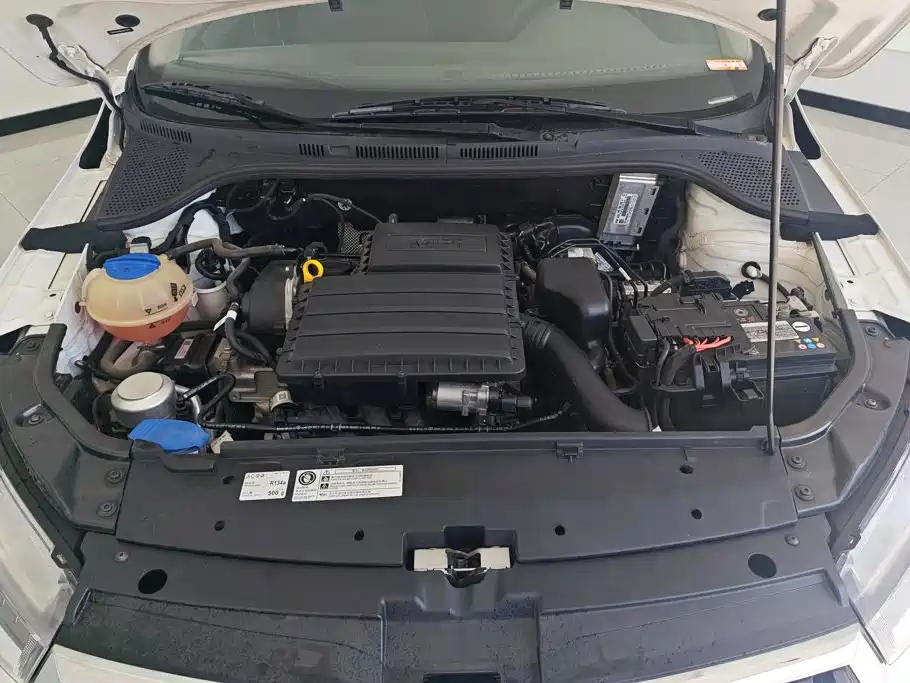 Skoda Rapid — миниатюра 10