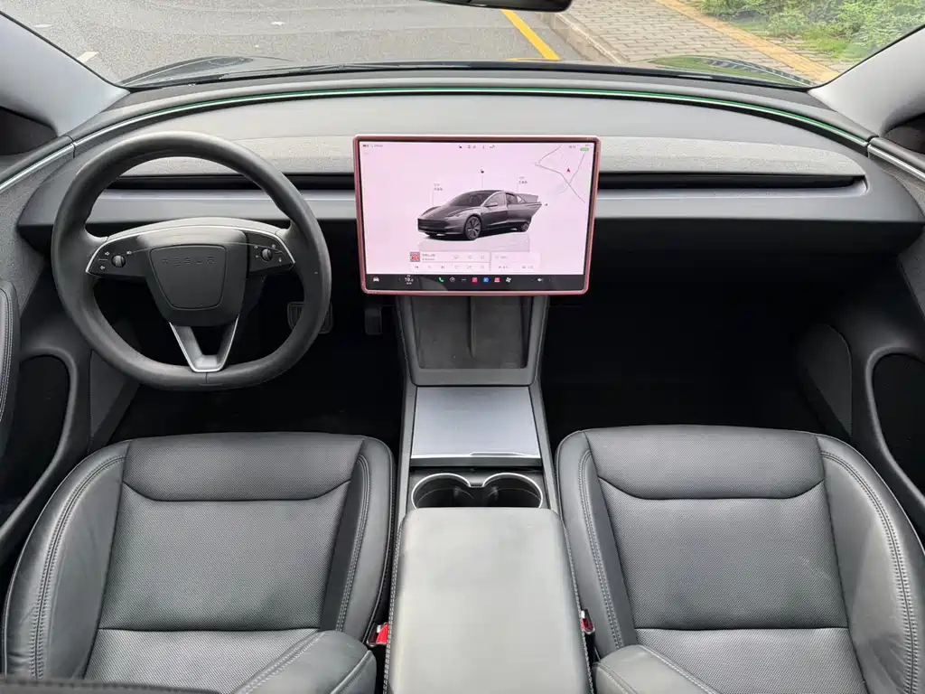 Tesla Model 3 — миниатюра 9