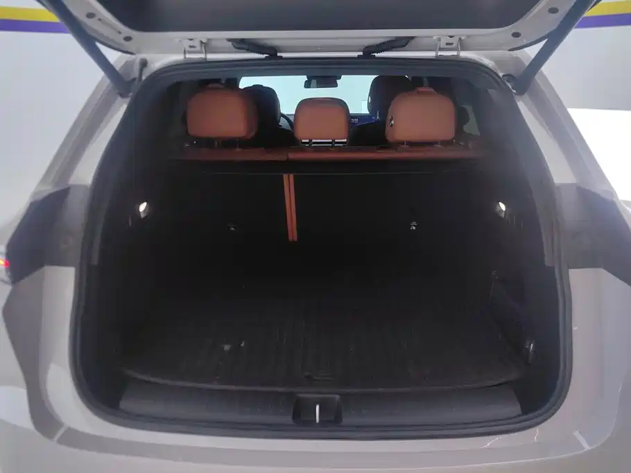 Li Auto Li L6 — миниатюра 4