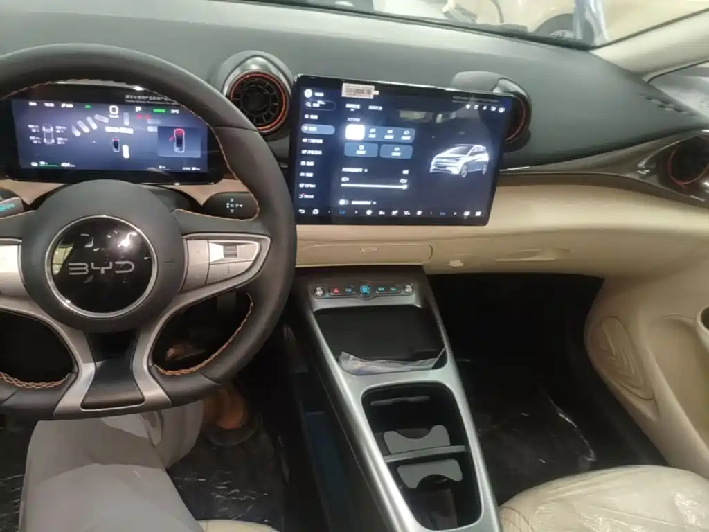 BYD Dolphin — миниатюра 10
