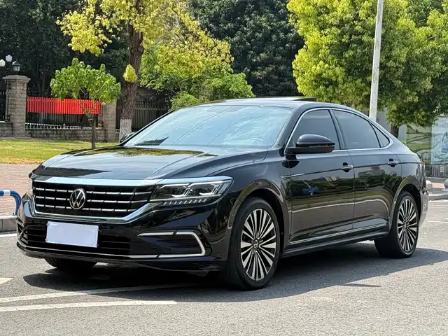 VOLKSWAGEN PASSAT 2021