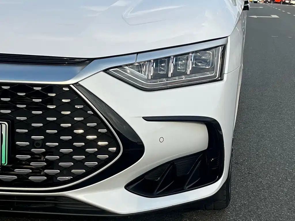 BYD Han — миниатюра 16